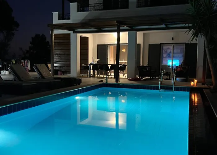 Golden Olive Villa Lurdáta